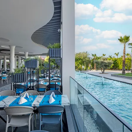 Resort Moevenpick Antalya 5*