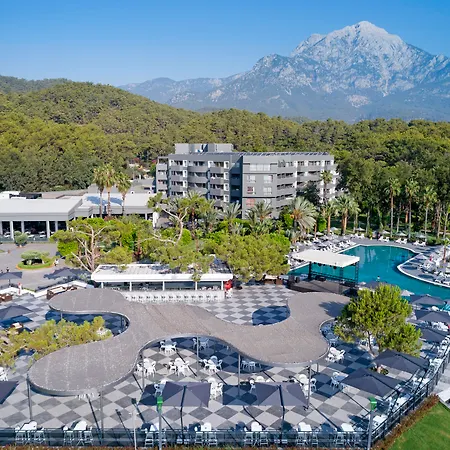 Resort Moevenpick Antalya 5*