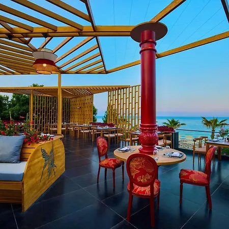 Resort Moevenpick Antalya 5*