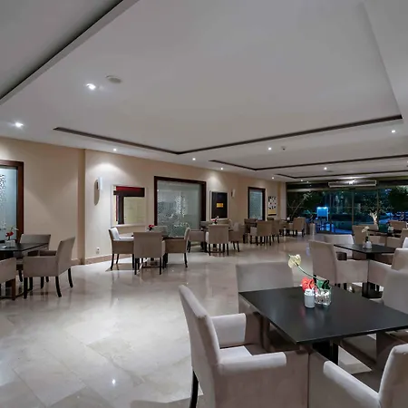 Station touristique Moevenpick Tekirova 5*